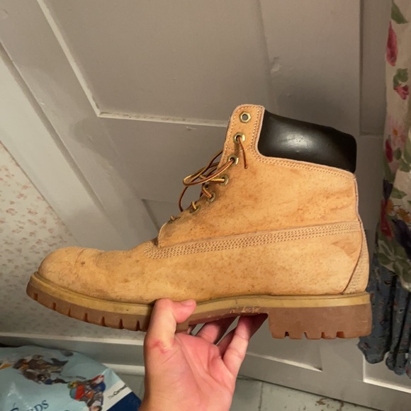Selling used size thirteen Timberlands - Picture 4 of 8